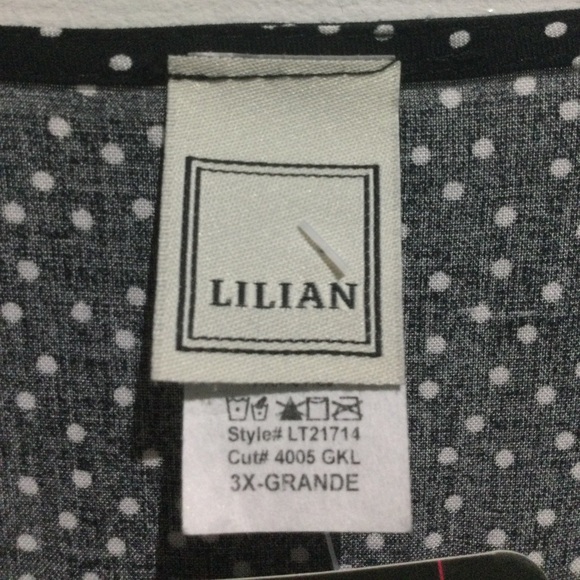 BNWT Lilian 100% Rayon Black and White V-Neck Polka Dot Blouse - Picture 2 of 5